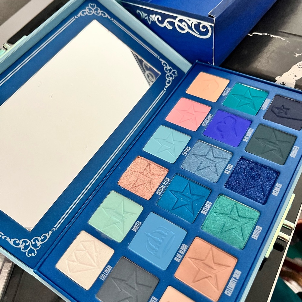 Jeffree Star Blue and Teal Eyeshadow Palette